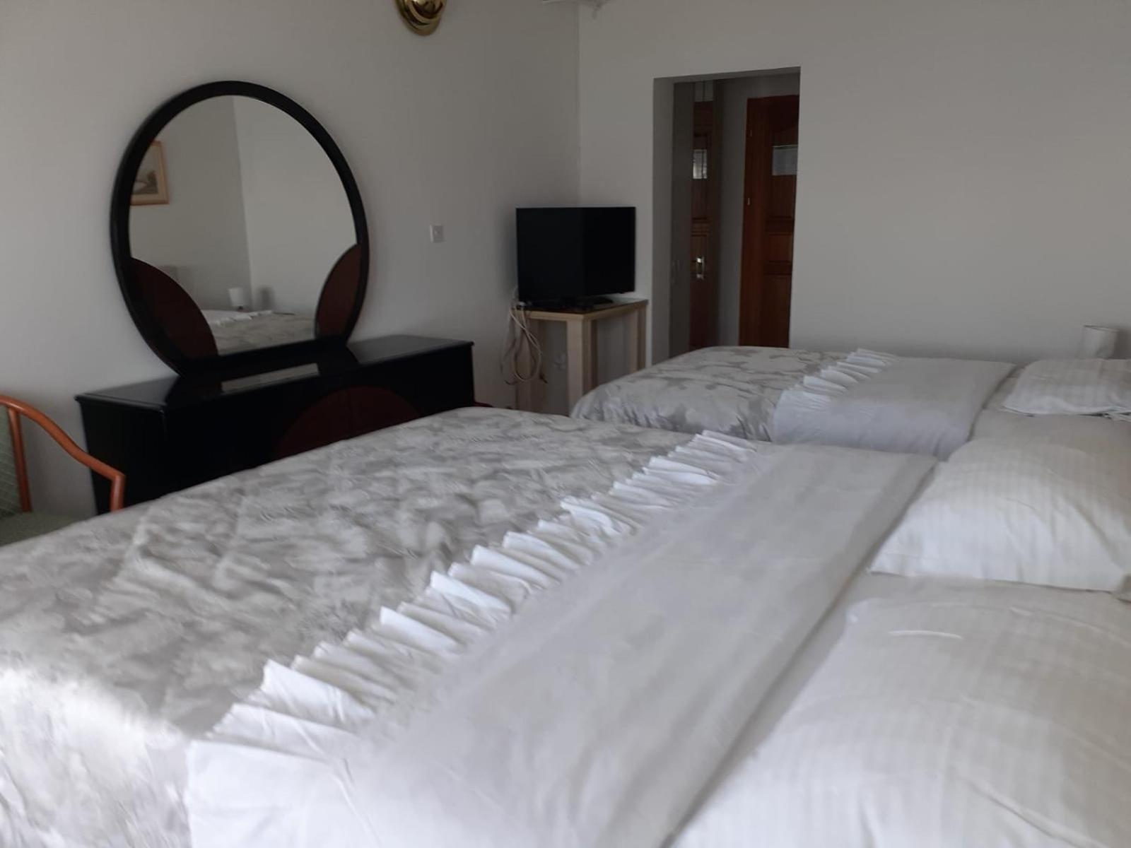 Hotel Marco Polo سلاتين المظهر الخارجي الصورة