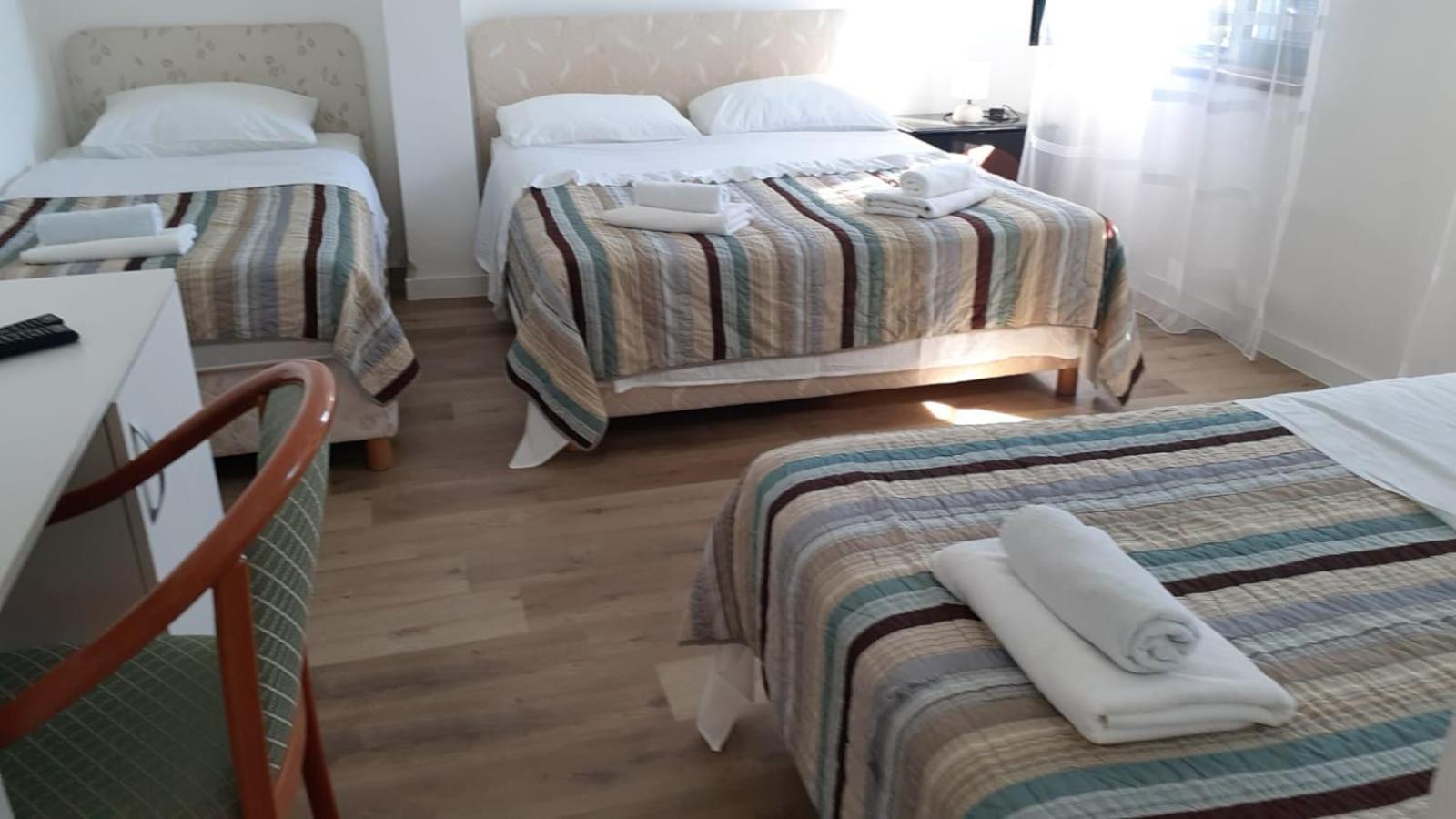 Hotel Marco Polo سلاتين المظهر الخارجي الصورة