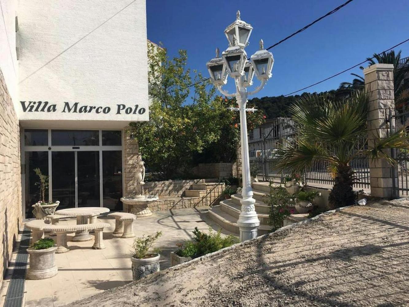Hotel Marco Polo سلاتين المظهر الخارجي الصورة