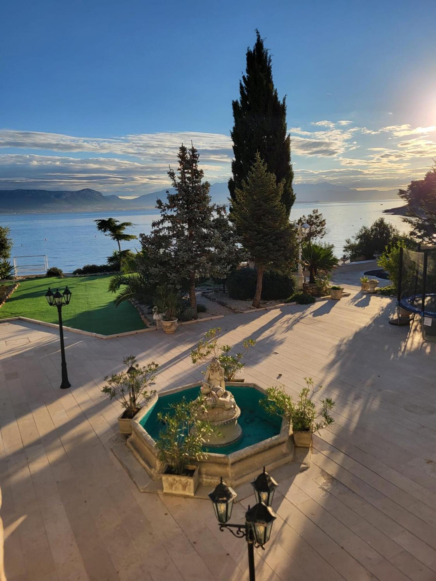 Hotel Marco Polo سلاتين المظهر الخارجي الصورة